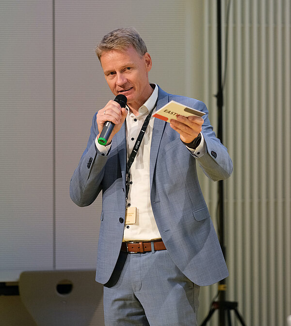 Prof. Alexander Stahr