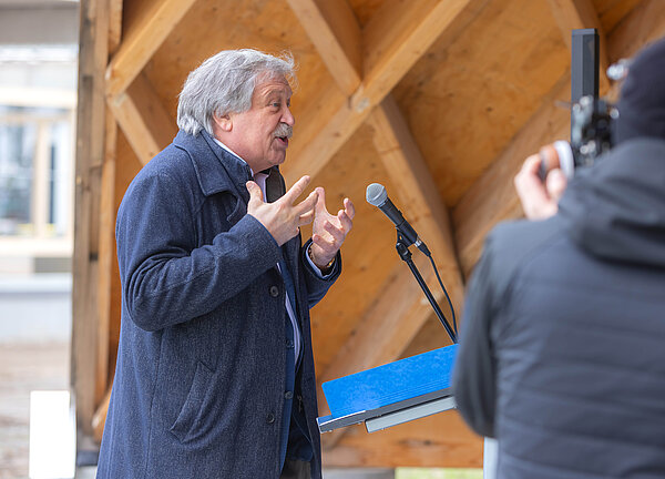 Grundsteinlegung des Holzforschungszentrums Grundsteinlegung des Holzforschungszentrums