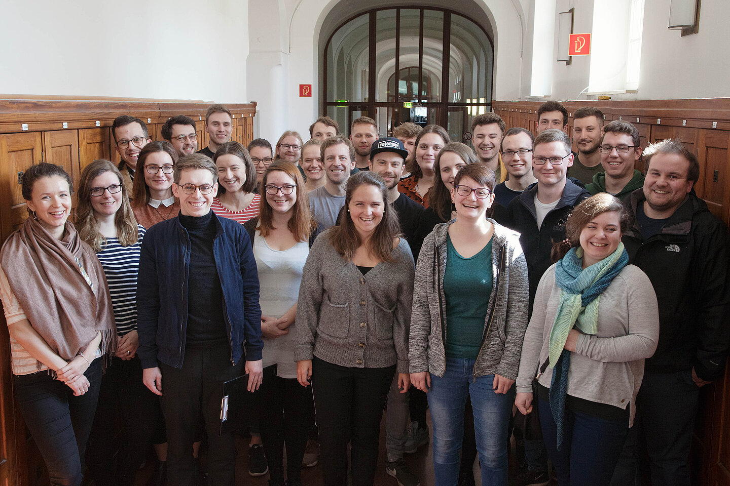 BIM-Absolventen Geschafft! Leicht sei es nicht gewesen, berichten die frisch zertifizierten Studierenden. Umso größer ist das Strahlen am Ende des Intensivkurses.