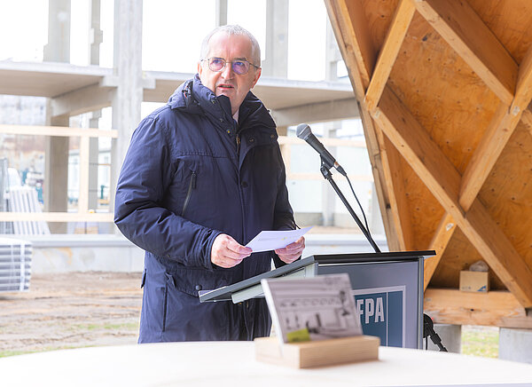Grundsteinlegung des Holzforschungszentrums Grundsteinlegung des Holzforschungszentrums